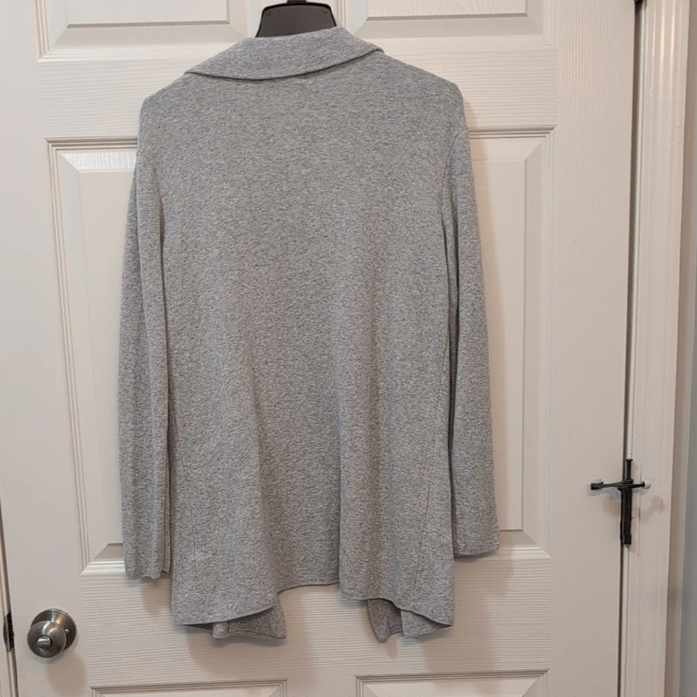 Jessica Simpson Gray Cardigan Sweater - Picture 4 of 4